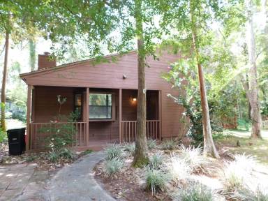 Main picture of 4304 NE 17th Ter