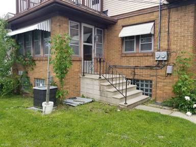 Main picture of 3051 S 41st St