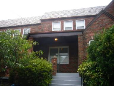 Main picture of 3910 Benton St NW