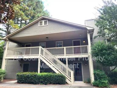 Main picture of 1904 Country Park Dr SE