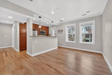 Main picture of 739 Newton Pl NW