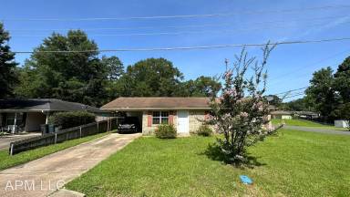 Main picture of 107 Westside Dr