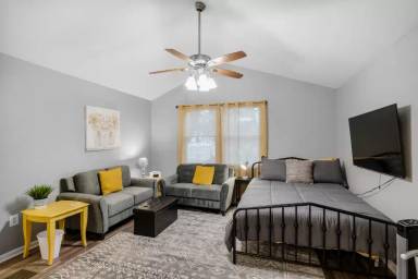 Main picture of 531 Walnut Ave