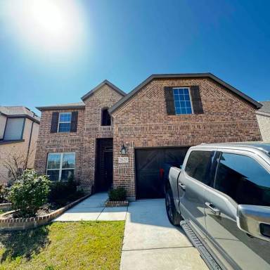 Main picture of 2625 Gosling Way