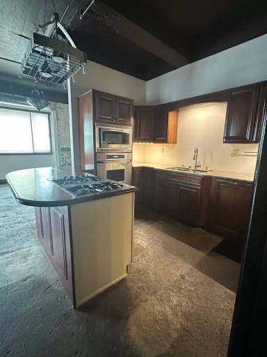 Main picture of 604 N 3rd St