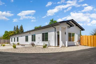 Main picture of 1495 Marshall Lane - 1