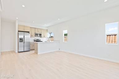 Main picture of 5232 1/2 W 20th St