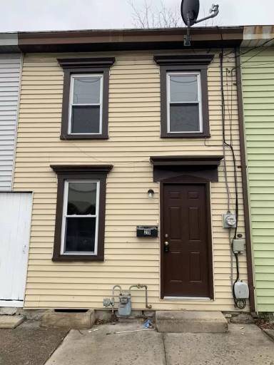 Main picture of 219 N West St