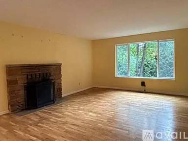 Main picture of 19923 NE Redmond Rd