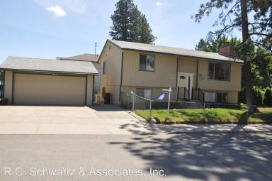 Main picture of 3307 S Fiske St