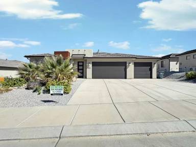 Main picture of 3011 E Lavatera Dr