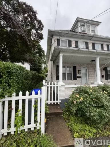 Main picture of 213 6th St