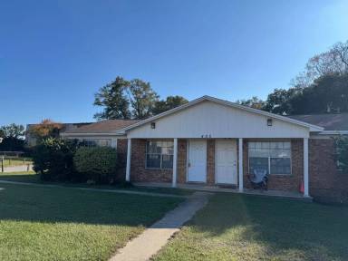 Main picture of 405 Schubert Dr