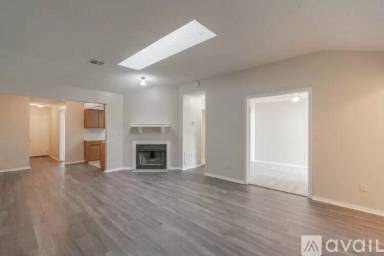 Main picture of 11404 N Lincoln Blvd