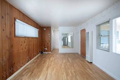 Main picture of 7417 Herschel Ave