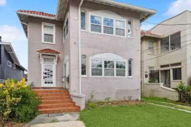 Main picture of 2217 Jefferson Ave