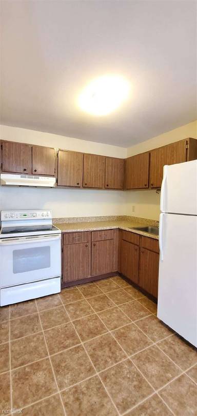Main picture of 45 Donna Dr