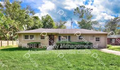 Main picture of 3008 Mallory Ave NW