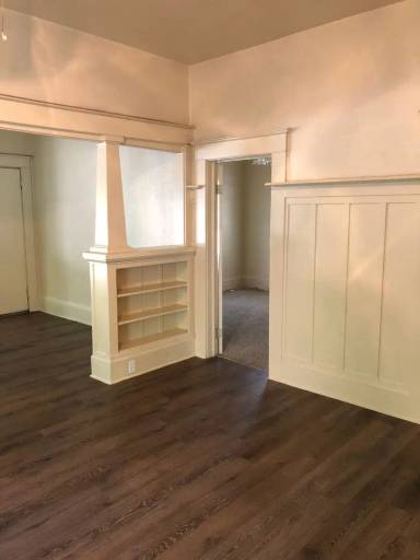 Main picture of 737 W 2nd St