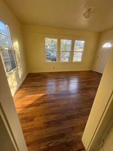 Main picture of 916 Sinex Ave