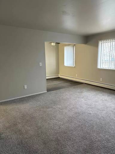 Main picture of Warren Manor Apartments
