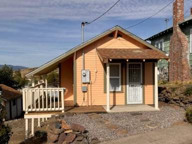Main picture of 315 Grant St
