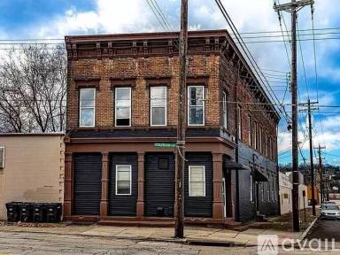 Main picture of 2647 Colerain Ave
