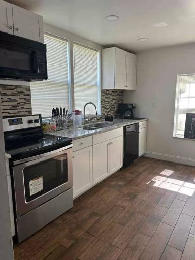 Main picture of 2 Houston Ave