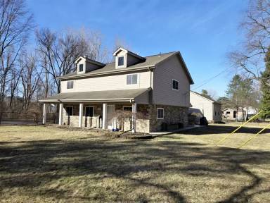 Main picture of 3376 Hessel Ave