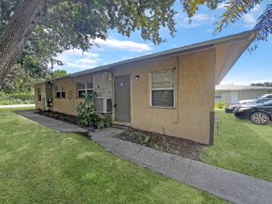 Main picture of 13037 First Street