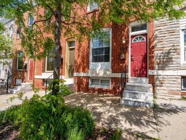 Main picture of 3218 E Lombard St