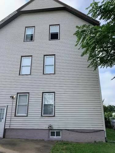 Main picture of 36 Woodland St