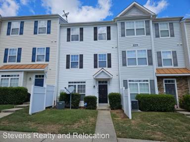 Main picture of Breezewood Condominiums