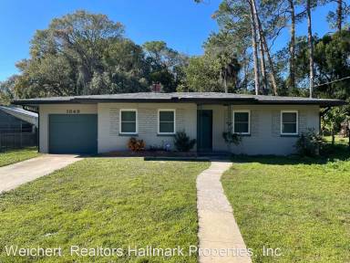 Main picture of 1649 Masters Dr