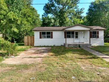 Main picture of 718 Zinn Dr
