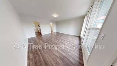 Main picture of 444 28th St