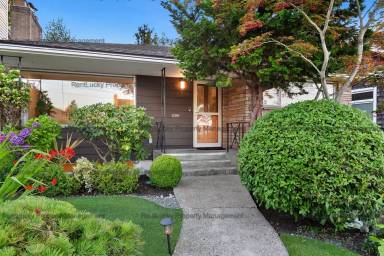 Main picture of 4327 30th Ave W