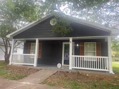 Main picture of 141 Garfield St