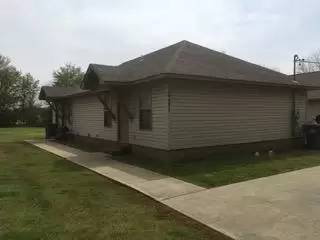 Main picture of 3707 School St