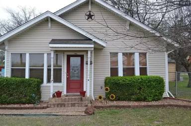 Main picture of 608 Farley St