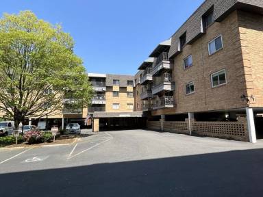 Main picture of 1323 Queens Rd