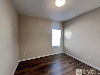 Main picture of 140 Hemlock Pt