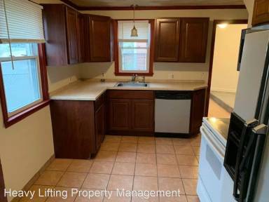 Main picture of 901 Parkway Dr
