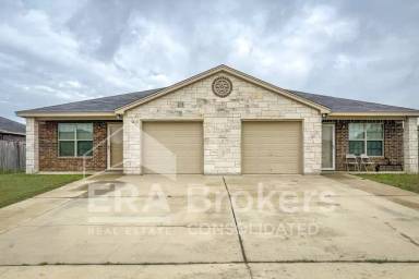 Main picture of 1400A Loyal Ln