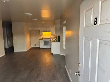 Main picture of 102 Hopkins Ave
