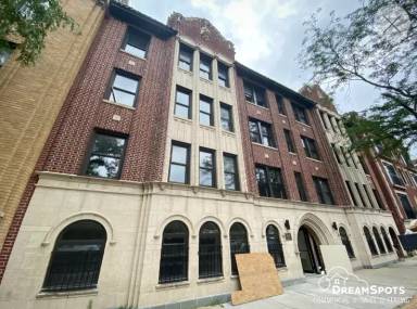Main picture of 4625 S Drexel Blvd