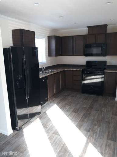 Main picture of 1810 Tray Ln