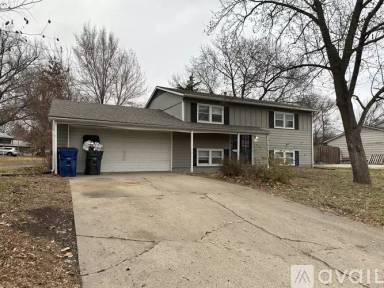 Main picture of 2002 Clare Rd