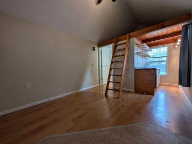 Main picture of 159 E 24th Pl