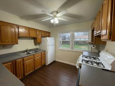 Main picture of 8113 W Smith St